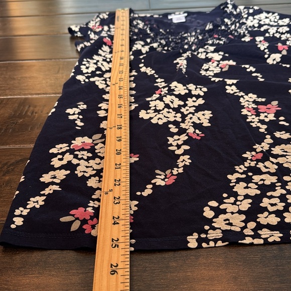 ❤️3/$30 Motherhood Maternity Floral Top - Picture 7 of 8